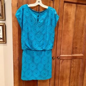 Gorgeous blue dress!